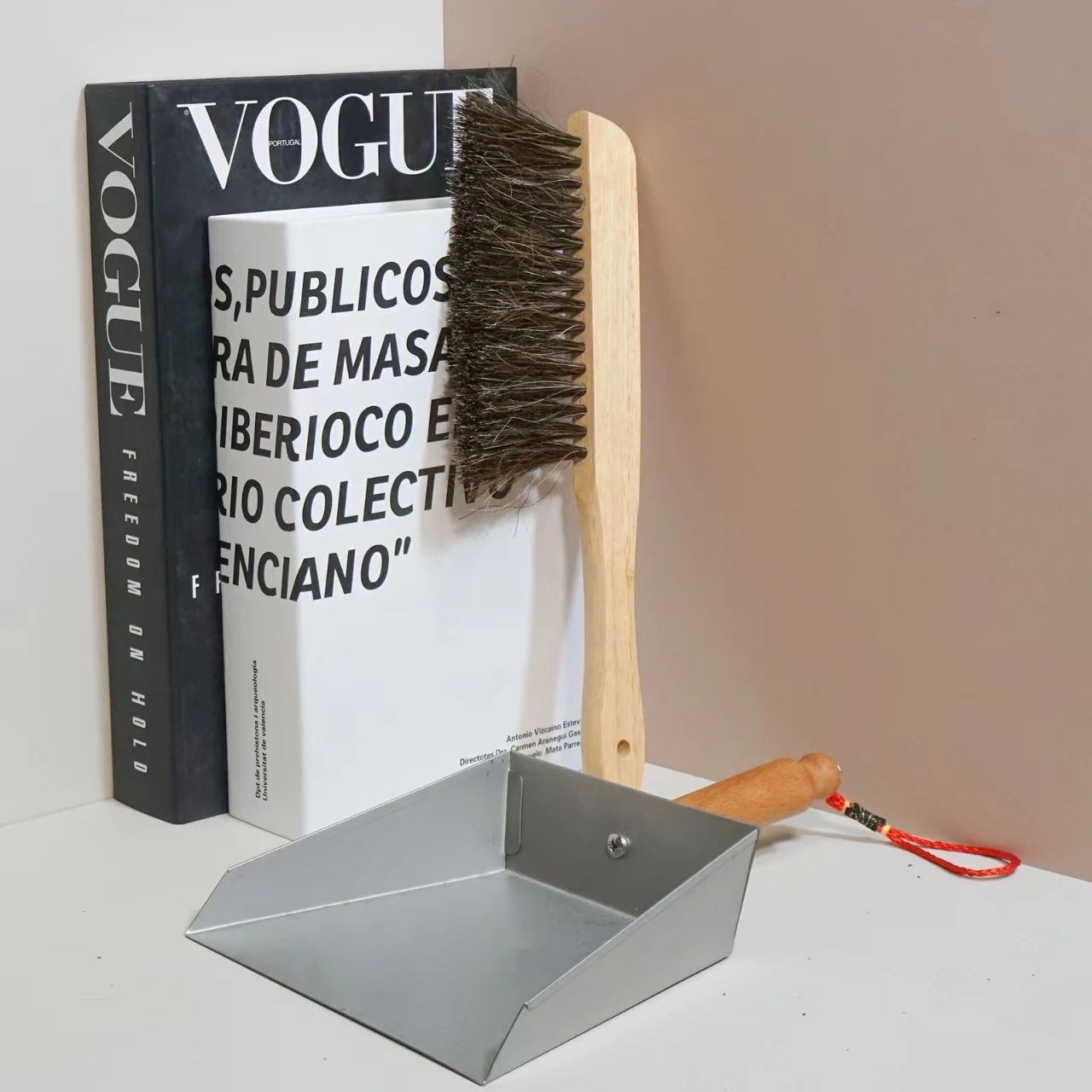 HOT SELL Mini Portable Handheld and Broom Set Suitable For Home, Bathroom, Kitchen, Countertop And Other Places