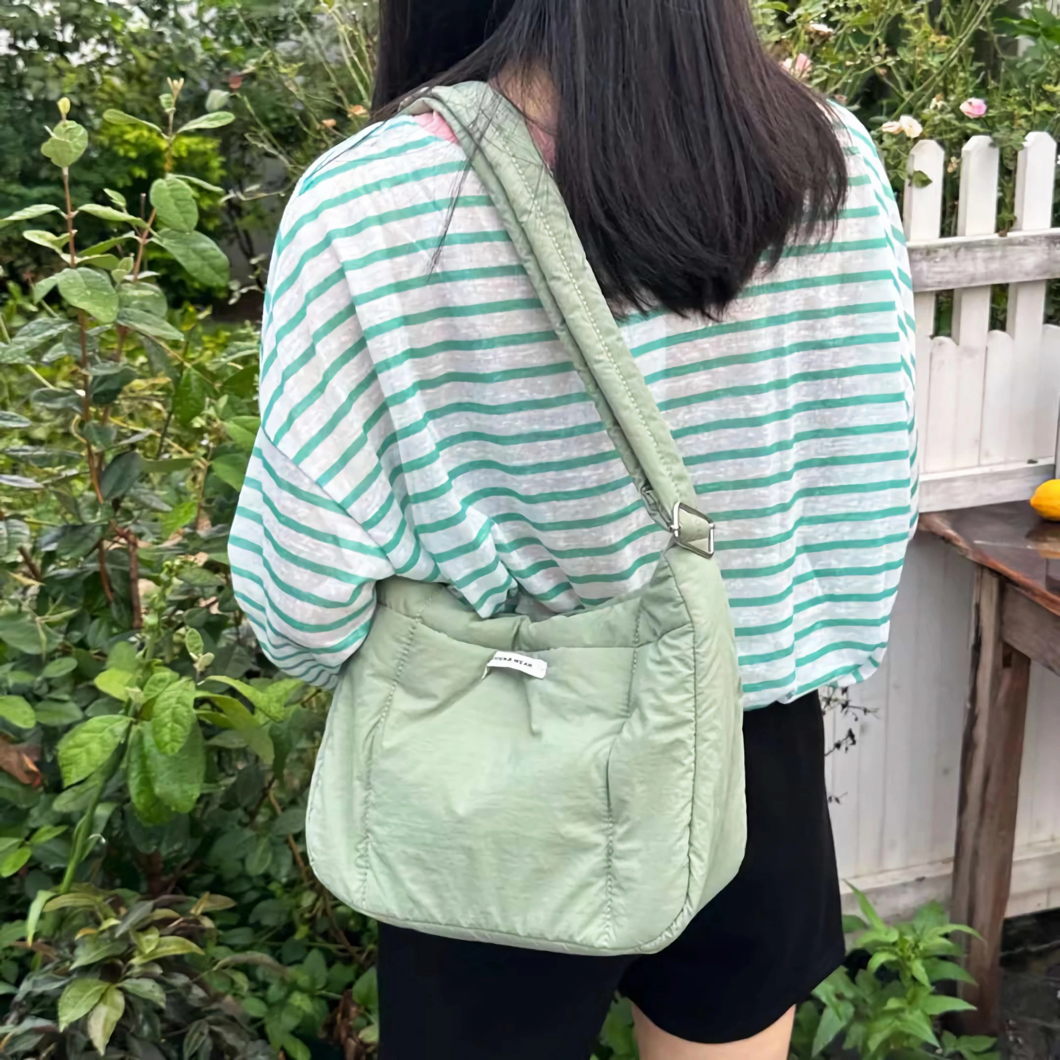 Soft Nylon Canvas Female Fashion Quilted Simple Light Shoulder Bag Girls Macaron Sweet Messenger women crossbody bags wholesale