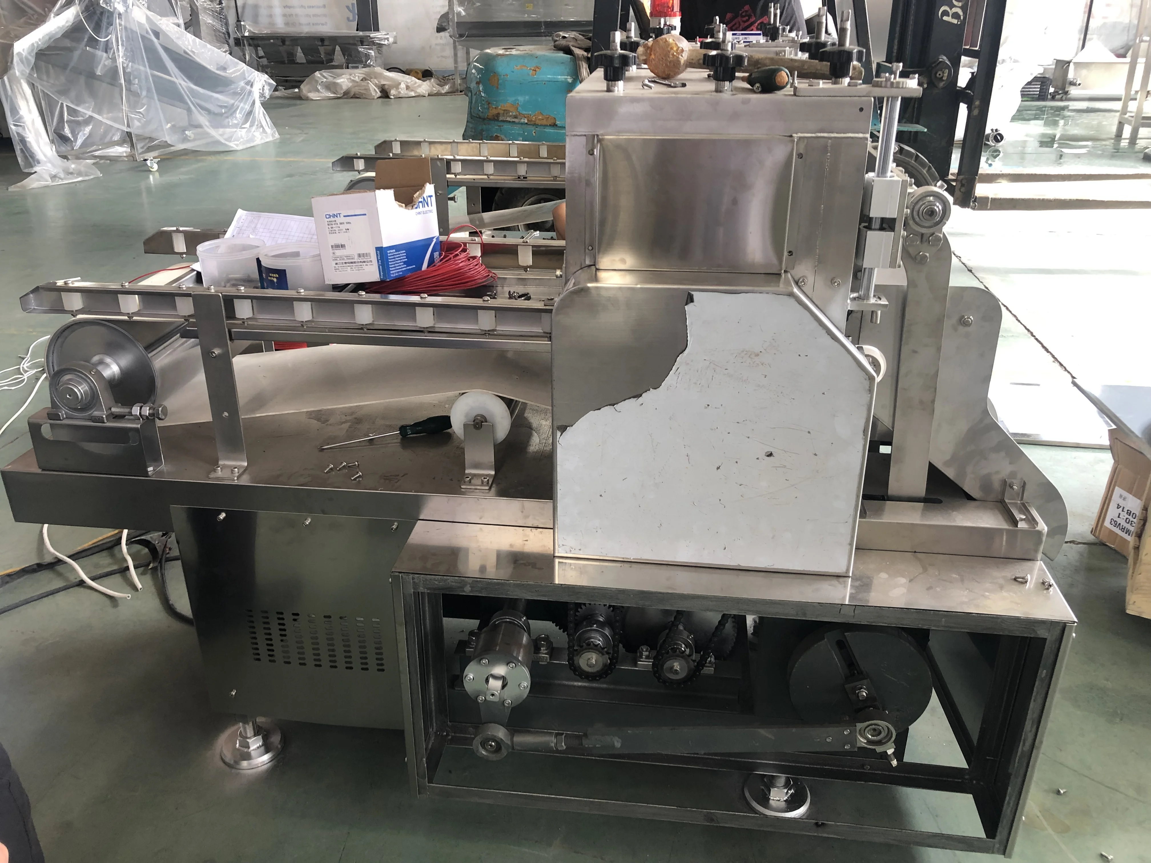 Automatic Corn starch cassava starch prawn cracker making machine prawn cracker cutting machine for snack