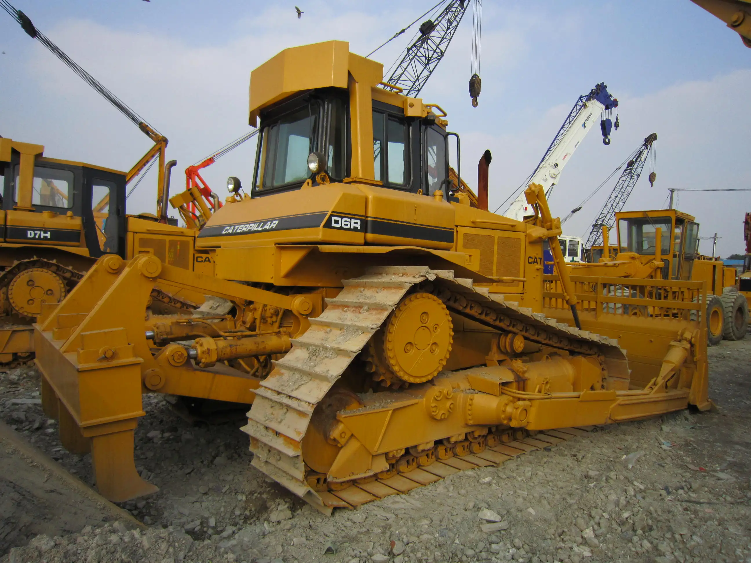 100% Original Used Bull Dozers Caterpillar D6R Japan Made CAT D6R D8T D9T Earth-moving Reinforced Hydraulic Bulldozer