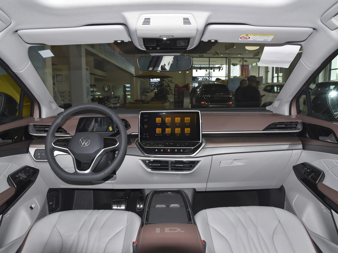 Second Hand Use Electrical Cars VW ID6 X Pro Electric Vehicle Golden 617 kilometers  Long Cruising Range Version used car car