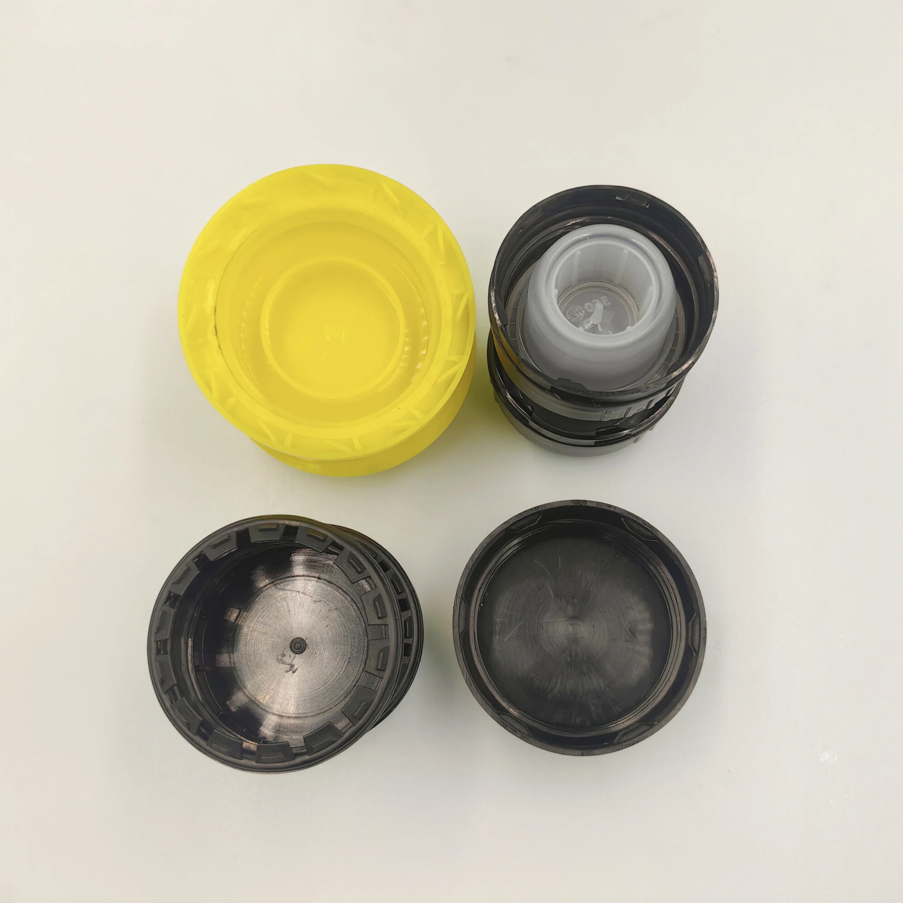 32mm 42mm Wholesale engine oil cap pilfer-proof cap motor oil plastic bottle screw oil cap
