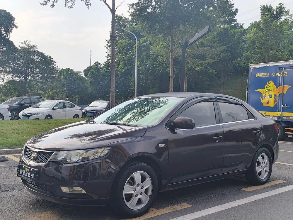 2012 китайские автомобили Kia Forte 1.6L MT GL для недорогих автомобилей в наличии