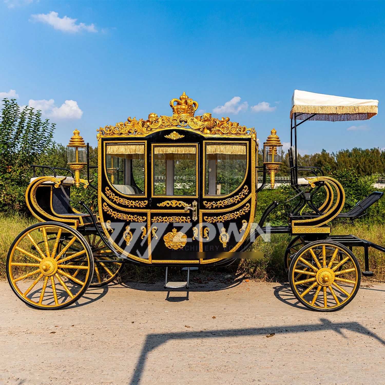 Good Performance Black Color Design Horse Carriage Royal Electric Horseless Carriage 4-6 Seats for Sale