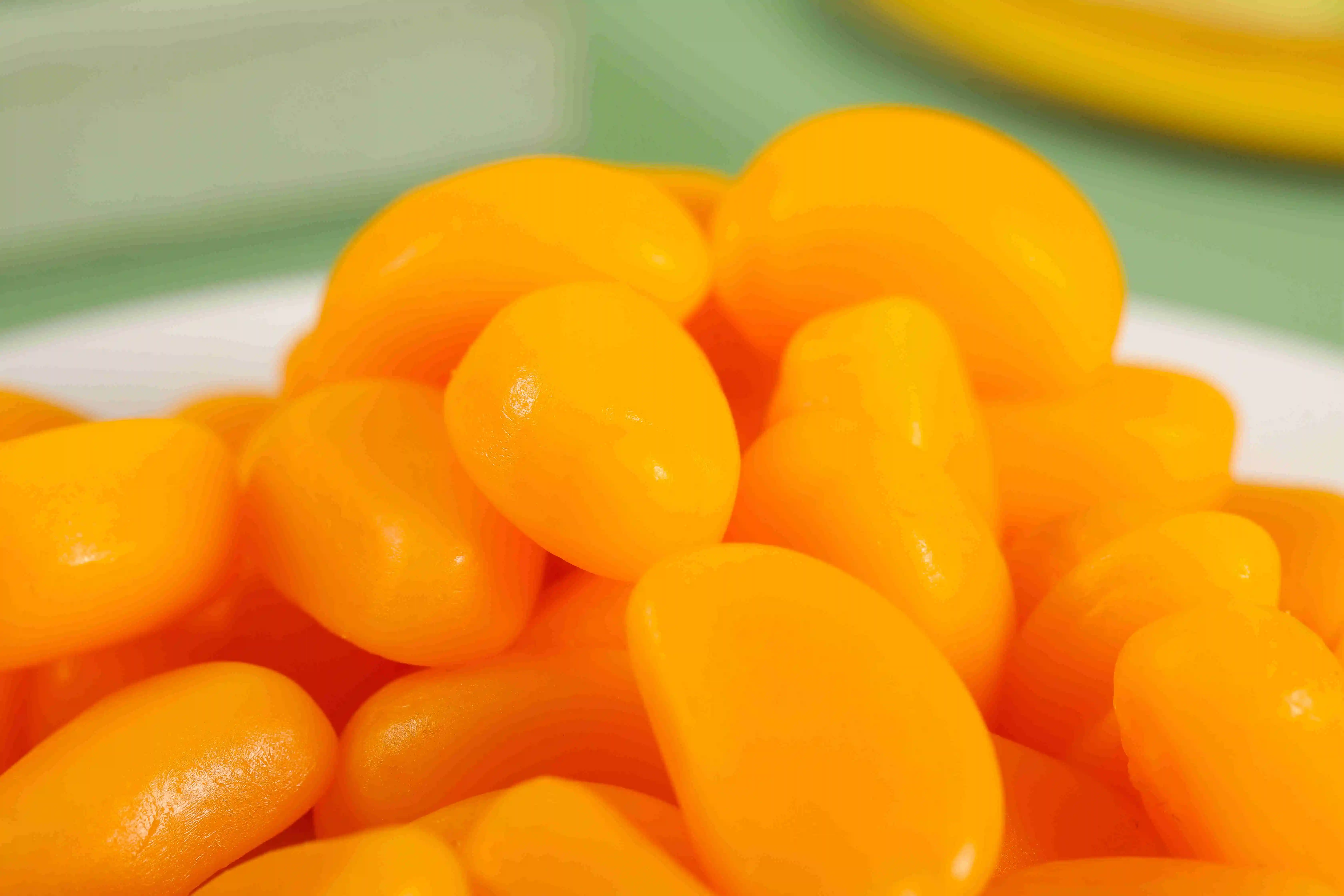 OEM peeling 3D mini mango shaped mango flavored jelly gummy candy