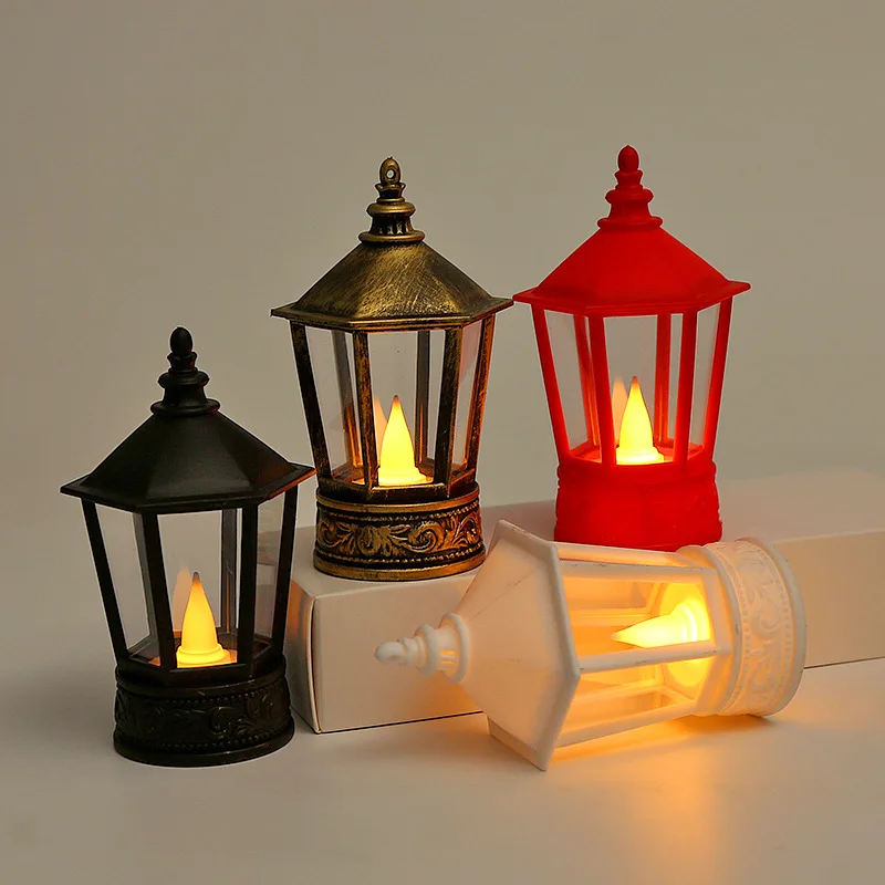 Christmas Halloween New Year Golden Retro Kerosene LED Lantern Lamp Light Holiday Decoration Camping Lantern for Festival