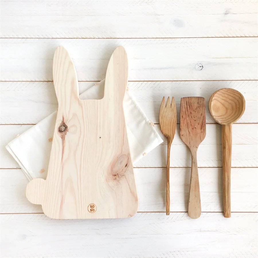 Factory Wholesale Personalised Charcuterie Table Decor Handmade Kitchen Gifts Cheese Board Bunny Rabbit Serving  Wooden Tray