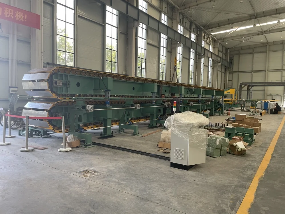 New Automatic Continuous PU Sandwich Roof Wall Panel Production Line Making Machine