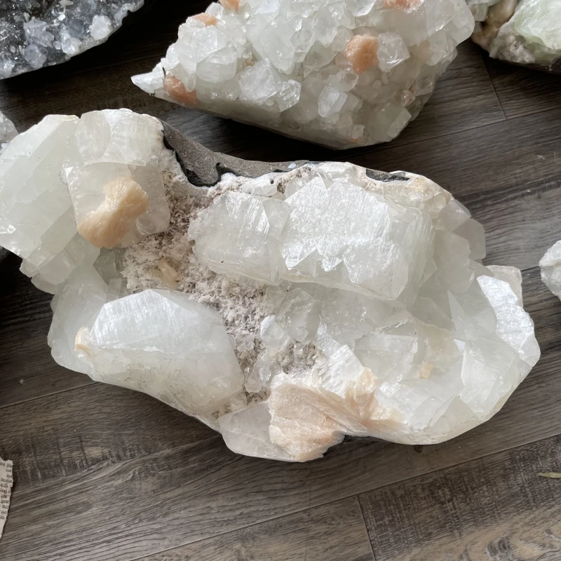 Factory directly sell natural quartz fisheye stone crystal Apophyllite cluster Specimen for collection