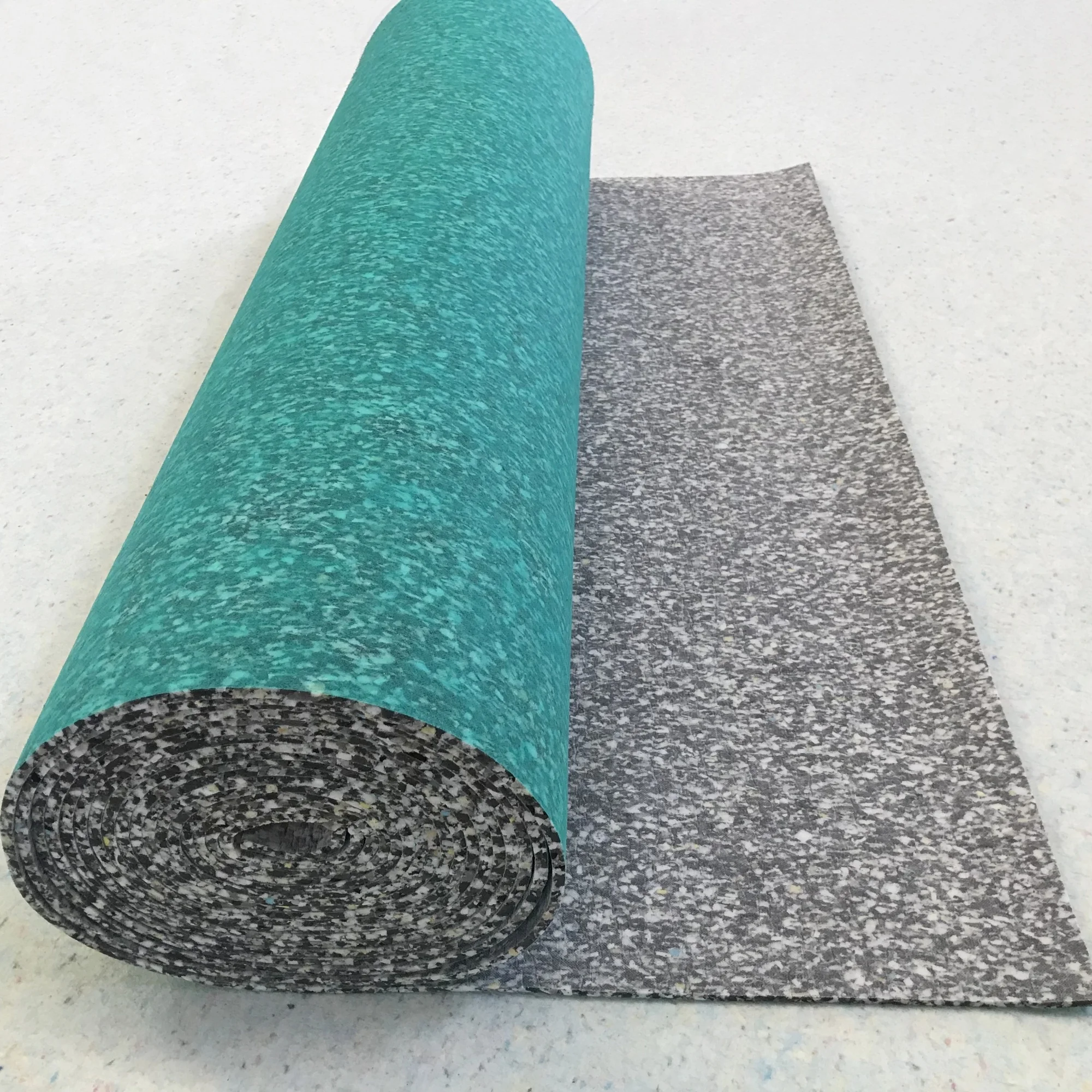 7mm Single-sided non-woven fabric or PE film fire retardant underlay for carpets non slip carpet underlay