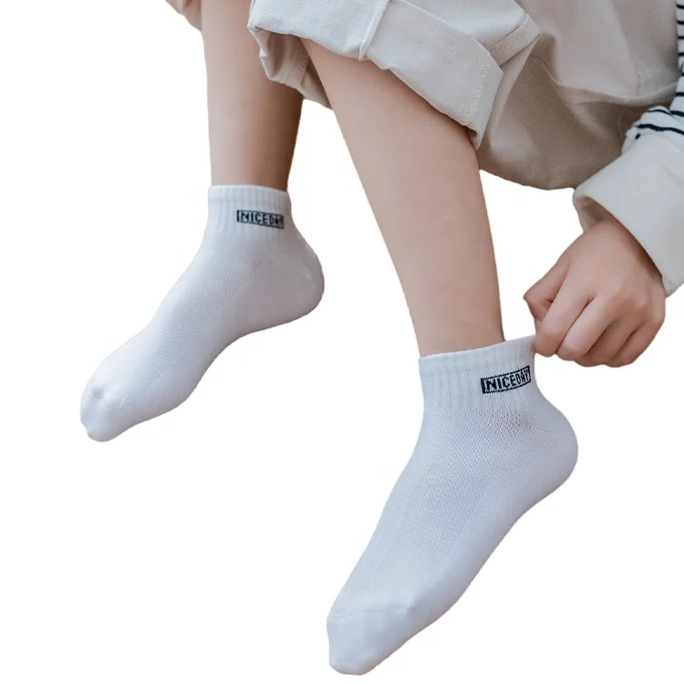 Новый популярный Стиль-мягкие, милые, яркие и красивые хлопковые детские носки с вышивкой логотипа