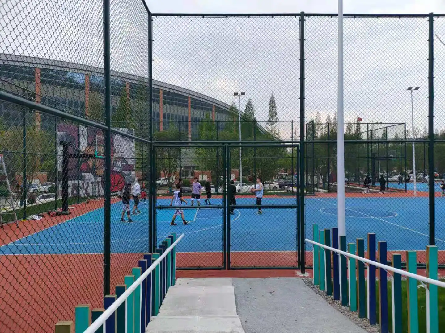 PVC coated galvanized wire braided Basketball court 50ft chain link fencing Chain Link Fence for Garden