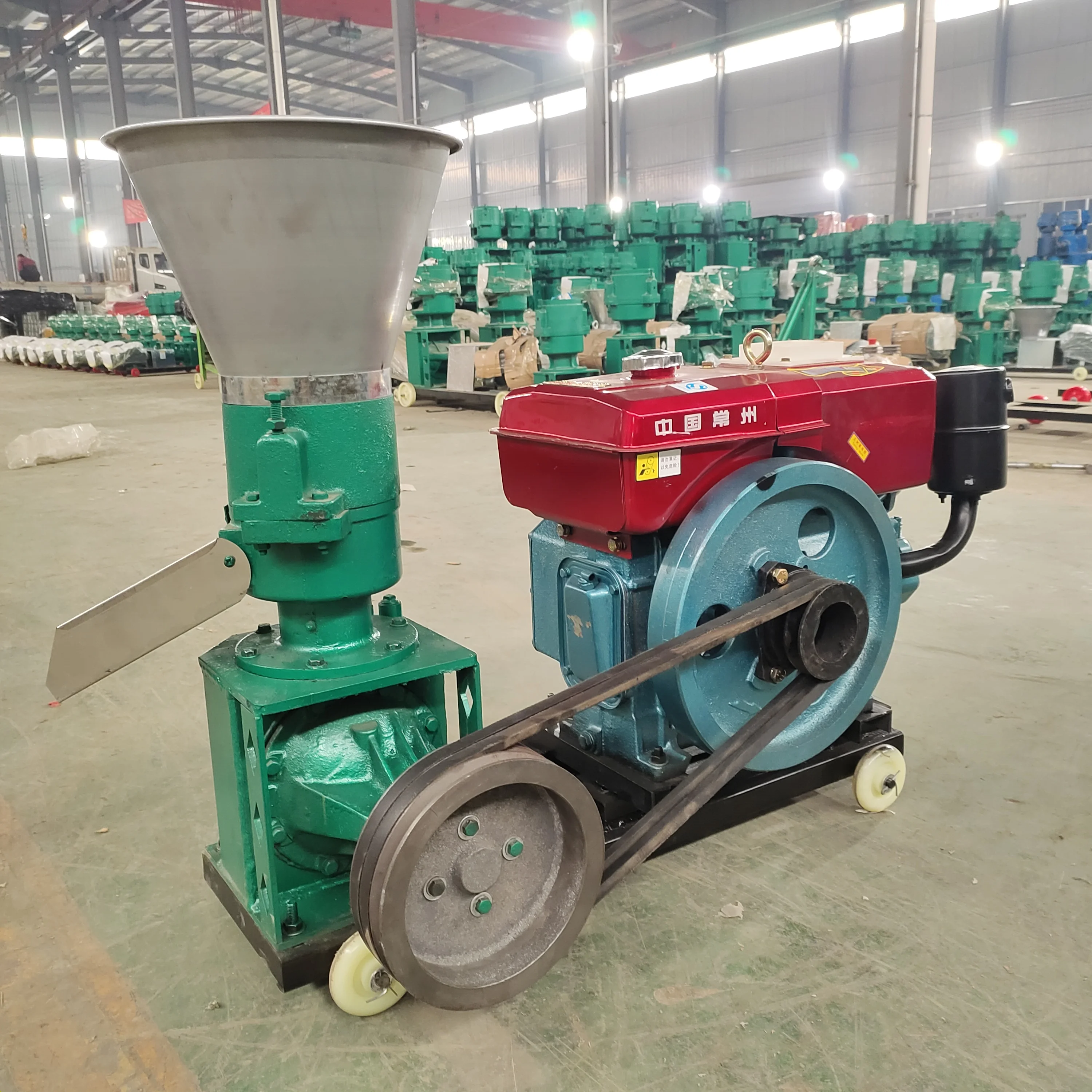 Best Selling Diesel Engine Power Poultry Livestock Animals Cattle Feed Pellet Making Machine