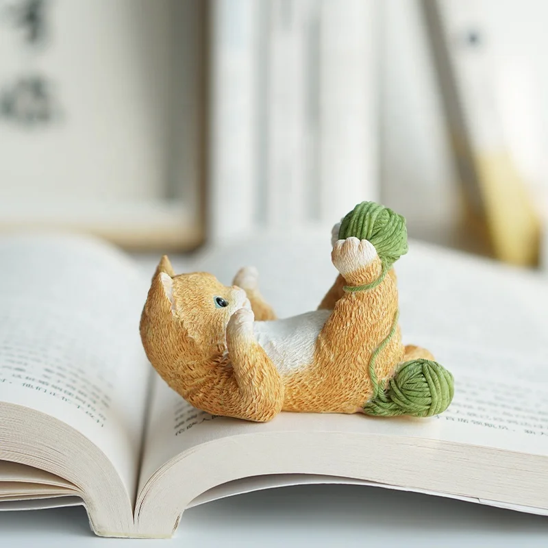 Z17020A valentines day gift 2024 home decor cute resin statue miniature animal figurines mobile stand phone holder bazaar items