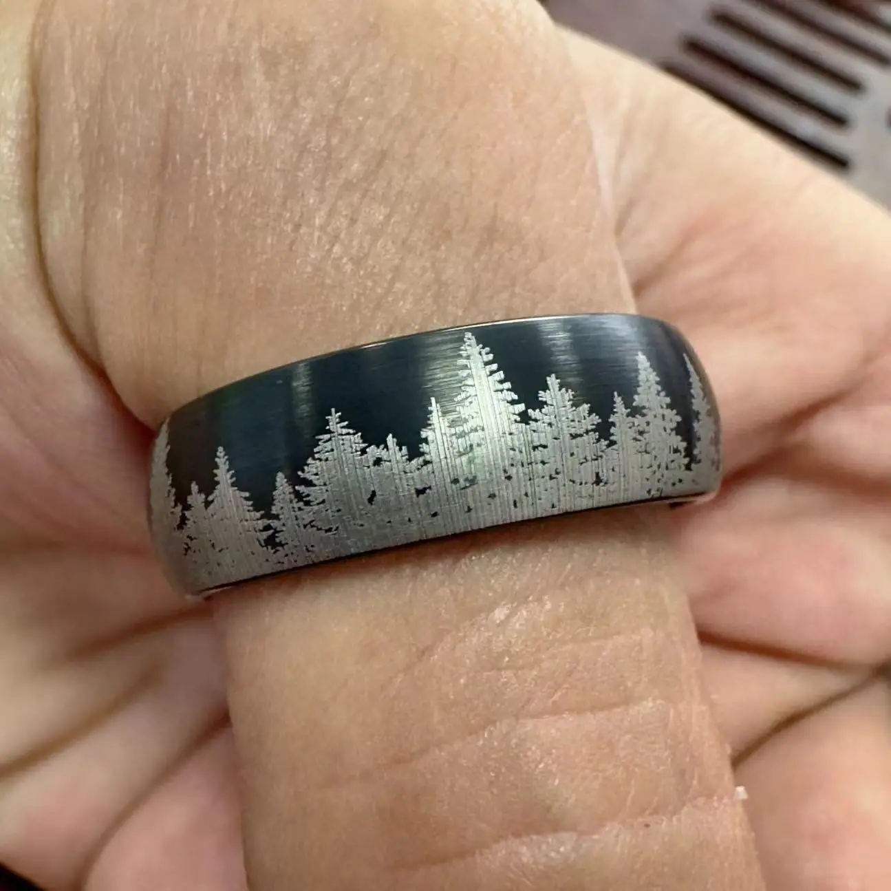 Tungsten steel manufacturers wholesale custom classic fashion men and women engagement electroplated tungsten steel rings