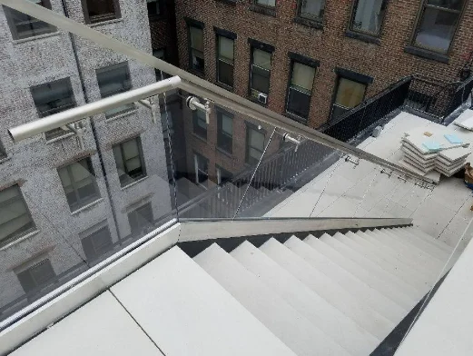 Low Price and High Quality Customized Glass balustrade frameless glass aluminium profile balustrade u channel price per meter