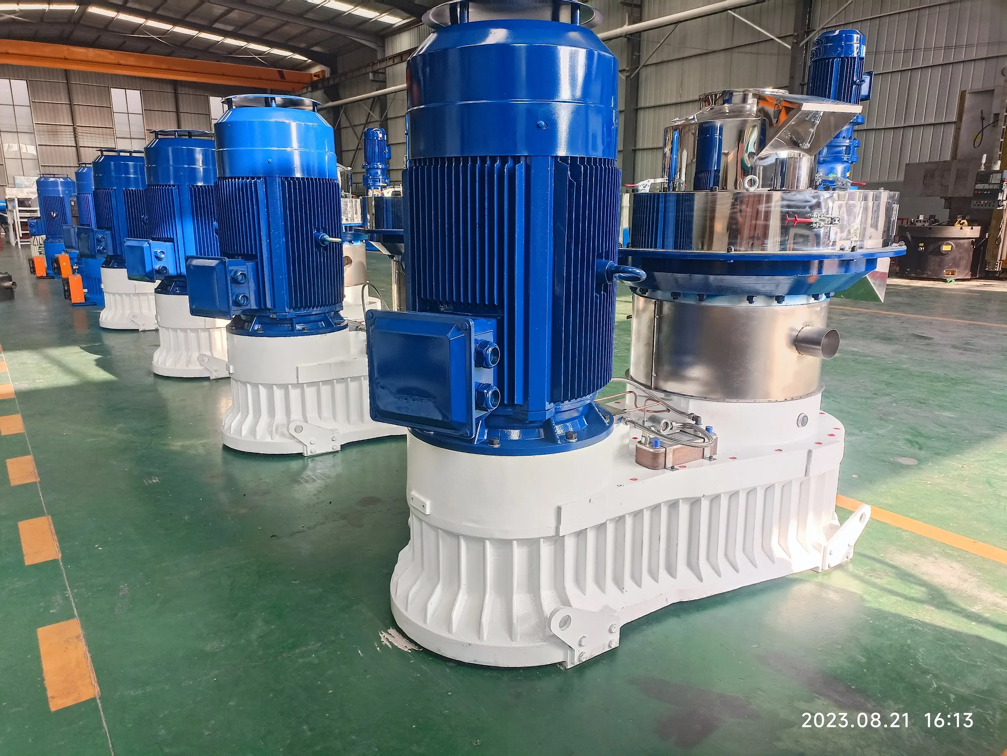 Машина для производства древесных гранул HX850