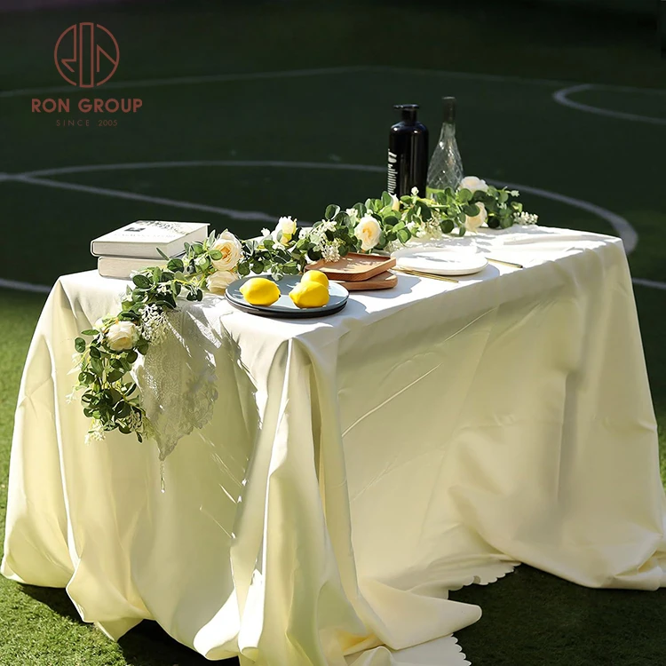 Custom Wedding Decoration Supplies Table Runner Floor Silk Flower Row Wedding Decoration Road Guide Artificial flower