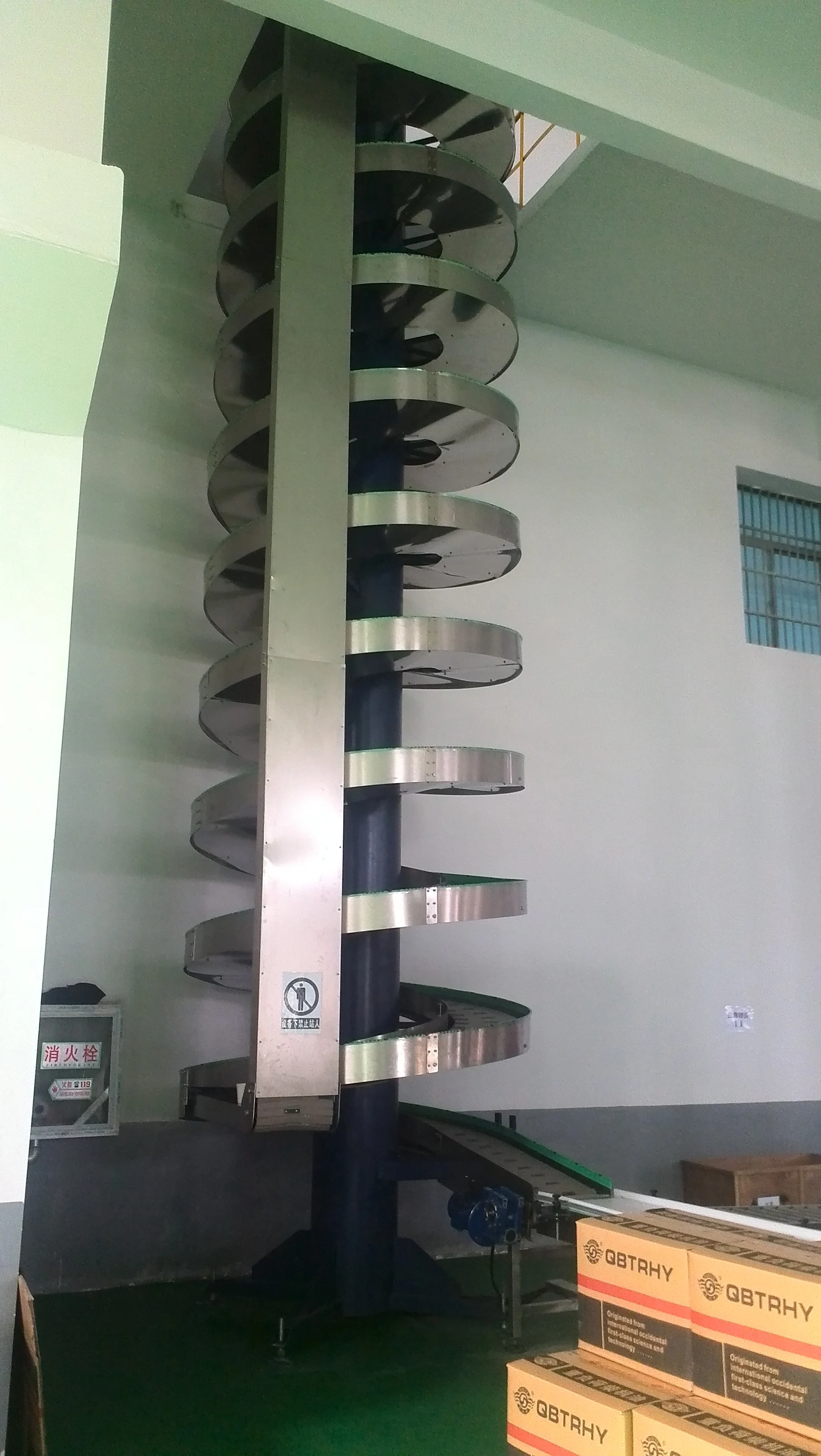 height difference 3500 mm with column diameter 760 mm powered spiral conveyor