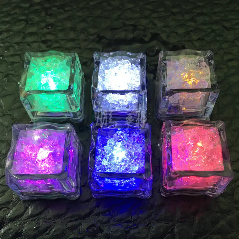 Food Grade Waterproof Led Light Ice Cubes Multi Color Reusable Led Ice Cubes For Drinks Club Bar Party