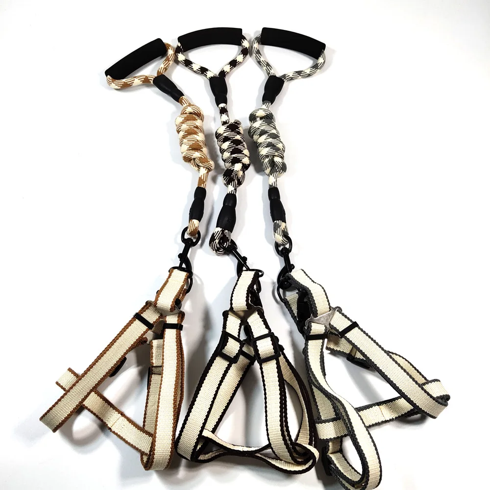 
Amazon hot style round cord cotton double color dog leash foam comfortable handle for large dog leash 