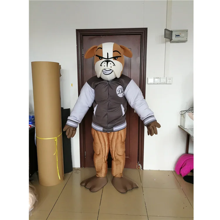 Стоячий коричневый костюм Пекинской собаки с курткой