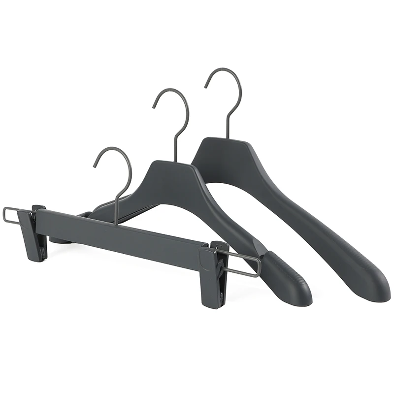 Wholesale Sample Free plastic hanger Custom Logo clothes hanger non slip Coat Plastic Hangers for clothes
