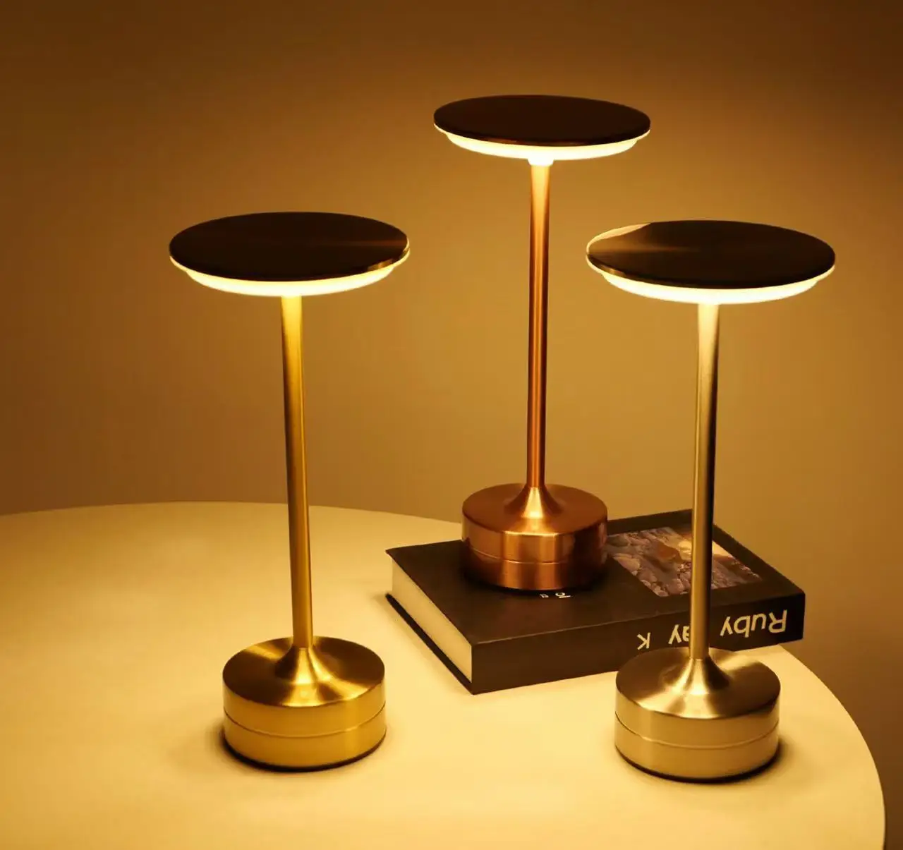 Ceramic Portable Cordless Rechargeable Induction Table Led Lamp Hot Selling for Restaurant Bedroom Metal Aluminum Plating Modern