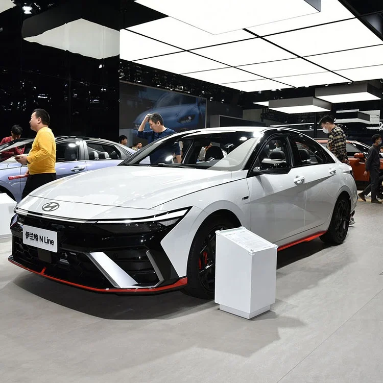 New Compact Fwd Hyundai Elantra Gasoline Sedan Car