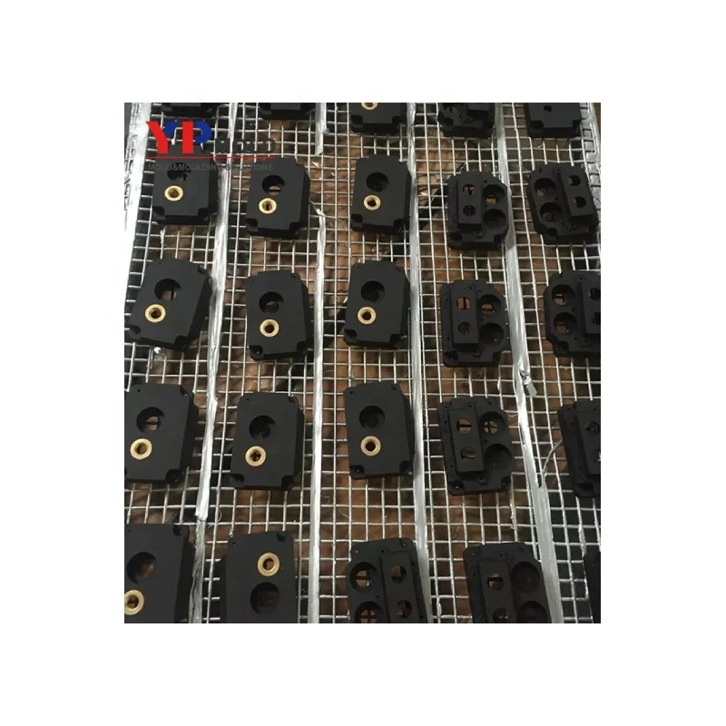 Customize P20 Steel Insert Plastic Injection Mold Hot Runner for Plastic Injection Machinery for PP and PVC Material