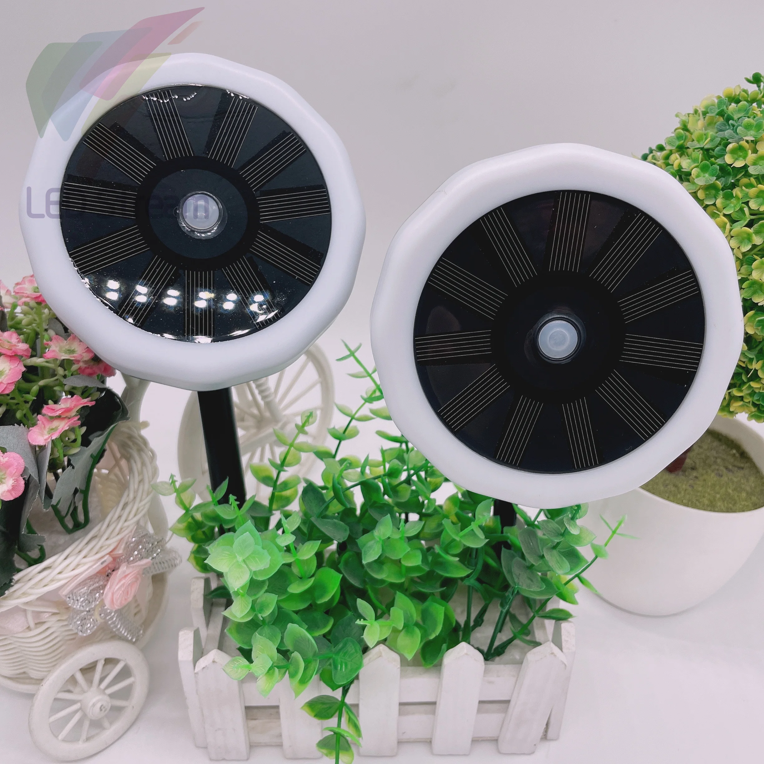 16 LED Ground Waterproof Underground Sensing Landscape Lights Solar Garden Light for Lawn Pathway