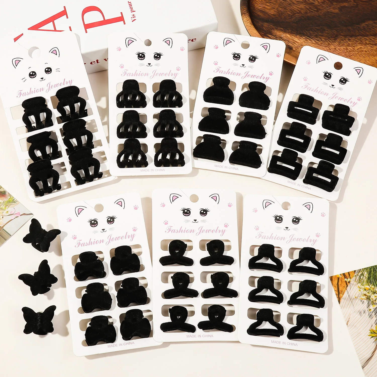 Korean Cute 6pcs/set Mini Flocking Plastic Hair Claws Geometric Flower Butterfly Hair Clips Set for Girls Women Accessories