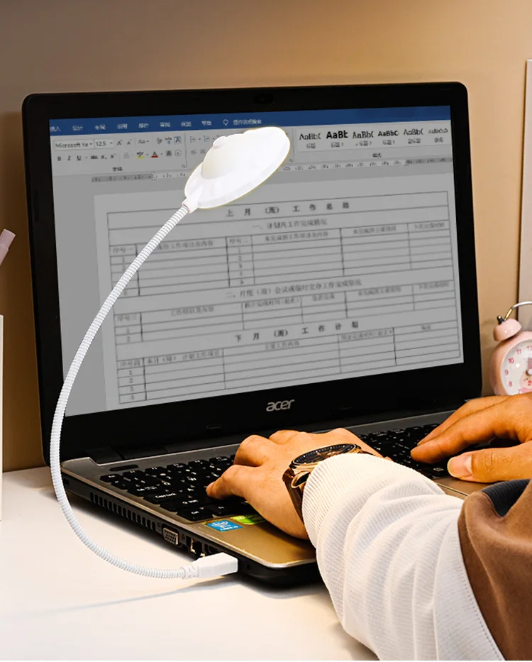 Portable USB Powered Night Light 3D Astronaut/UFO Shape Reading Desk Lamp LED Light for Computer Laptop PC Lighting