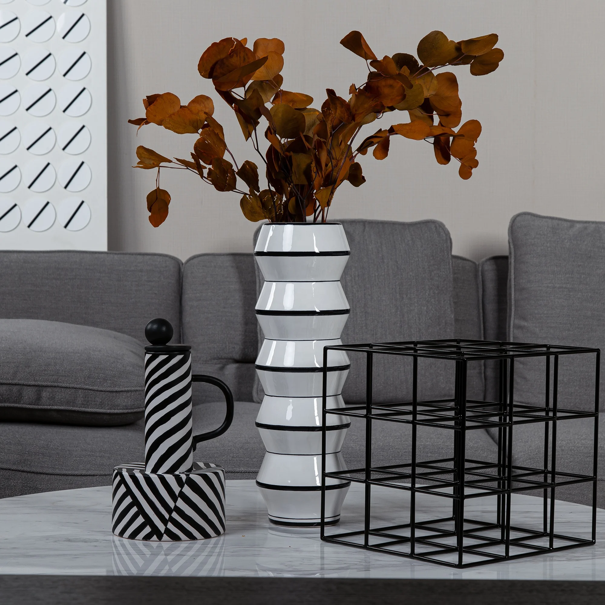 
Simple stripe black white ceramic sculpture interior decorative 