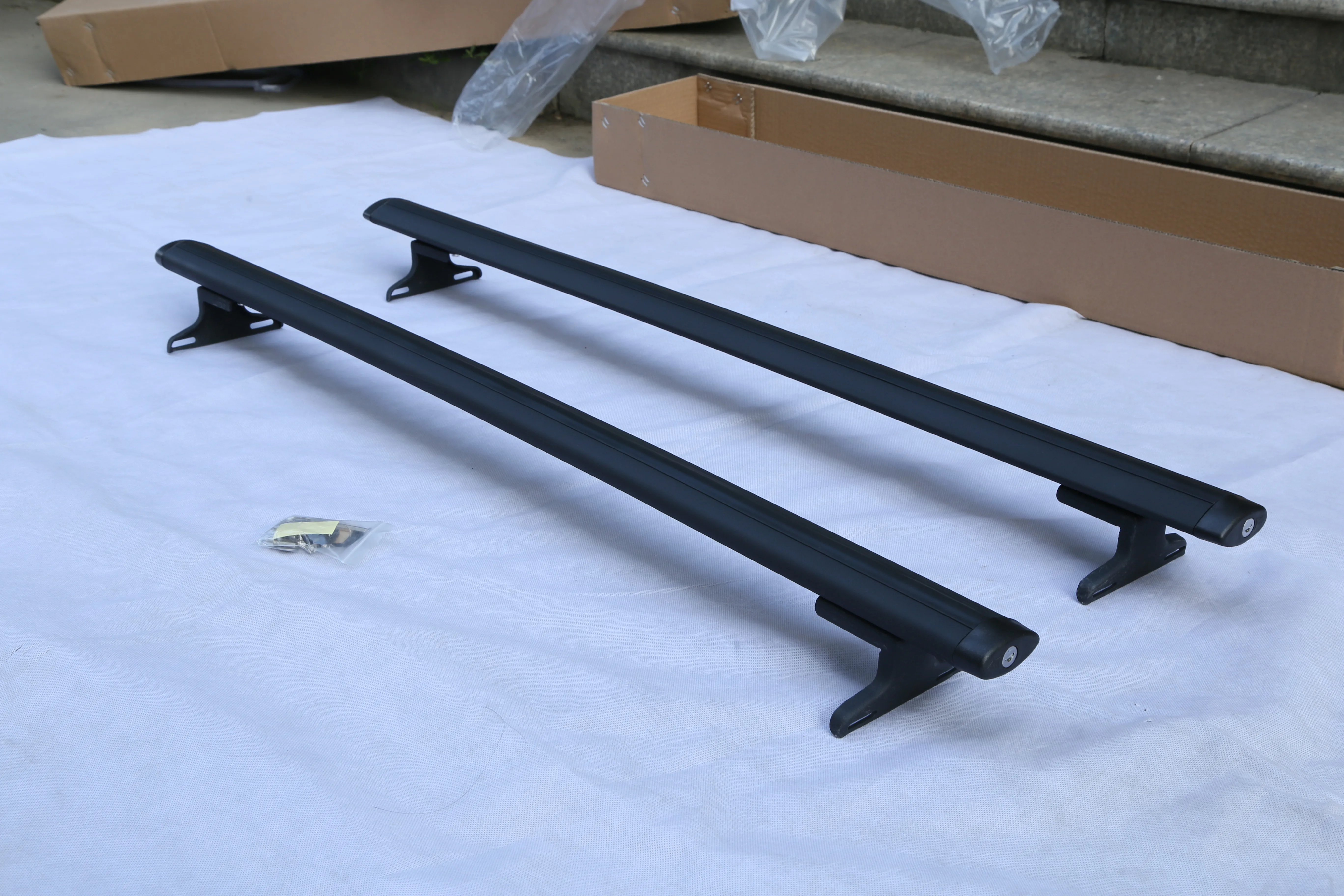 YH-B-008A roof rack bar cross bar luggage rack for jeep commander 17-19