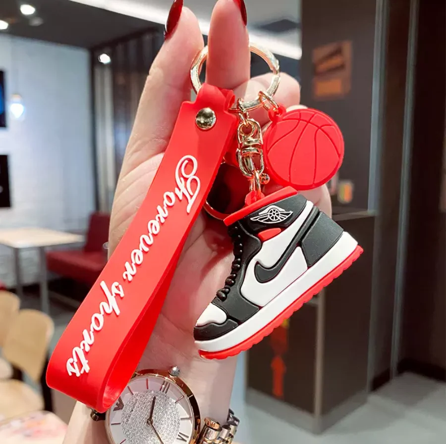 Finelai hot selling air jordan mini shoes keychain jordan pvc shoe keychain
