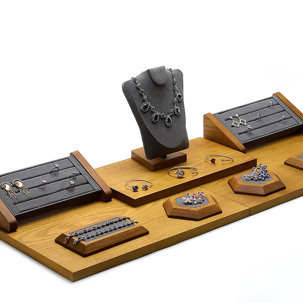 DIGU High quality Jewelry display sets custom neck mannequins solid wood jewelry necklace bracelet ring pendant display stand