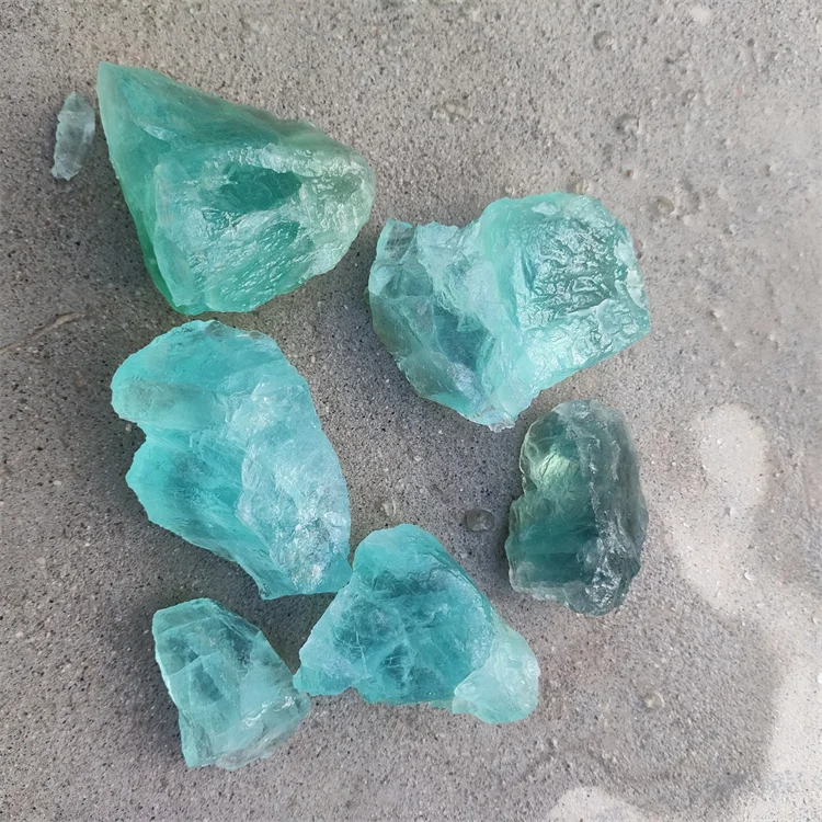 High quality natural emerald green fluorite Crystal raw stone Rough Raw Quartz Tumbled Gemstone For Sale
