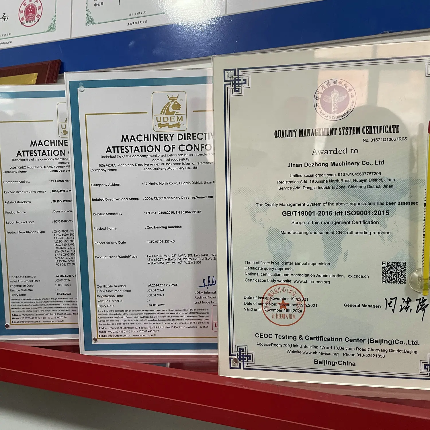 Высокоточный гибочный станок с ЧПУ алюминиевый металлический автоматический гидравлический штамповочный