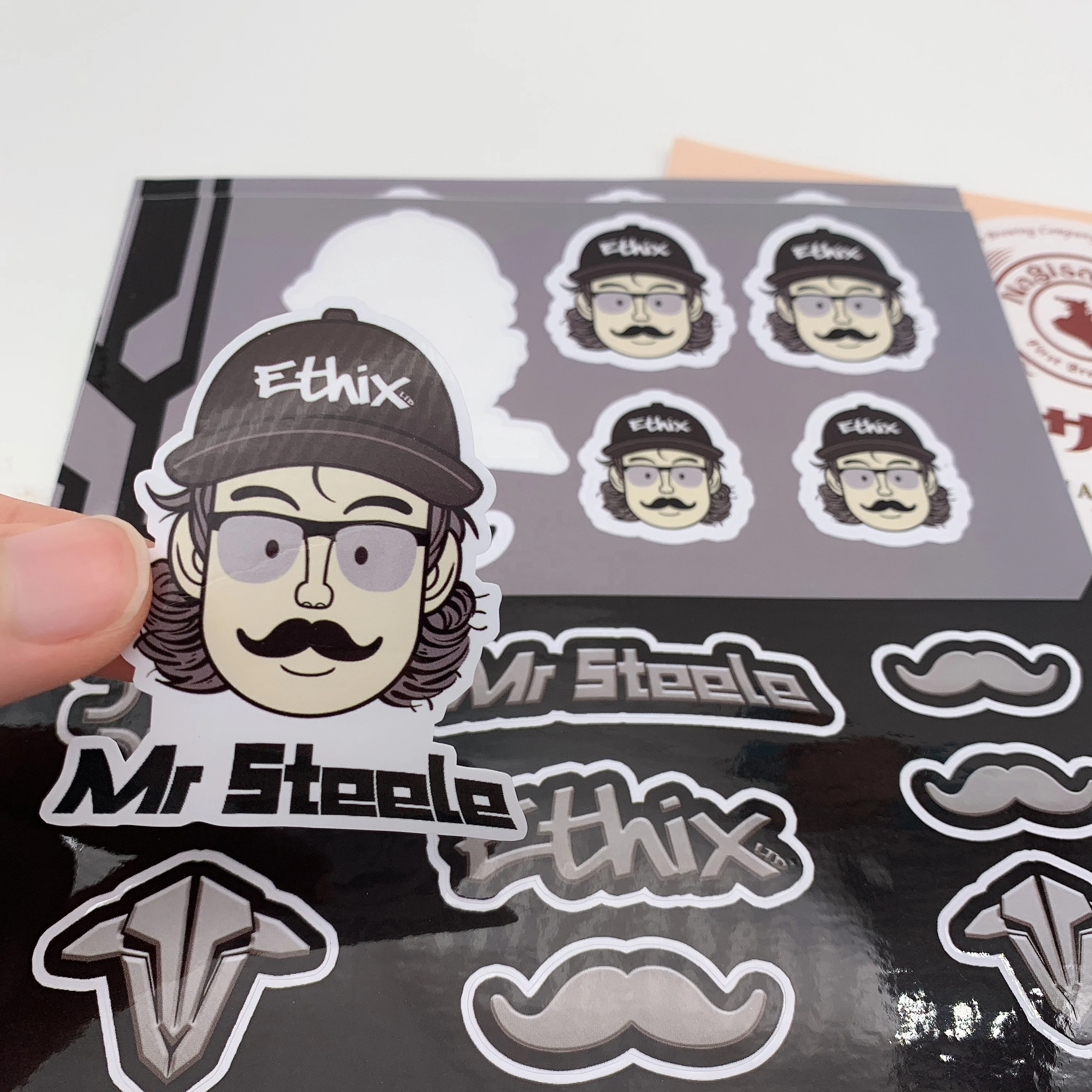  Изготовленная на заказ Собственная Личность Симпатичный мультфильм Kawaii винил Поцелуй вырезать