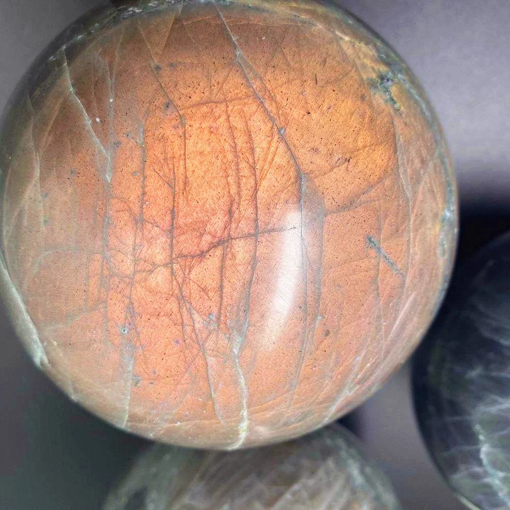 Wholesale high quality natural labradorite sphere crystal ball healing stone for wedding decoration