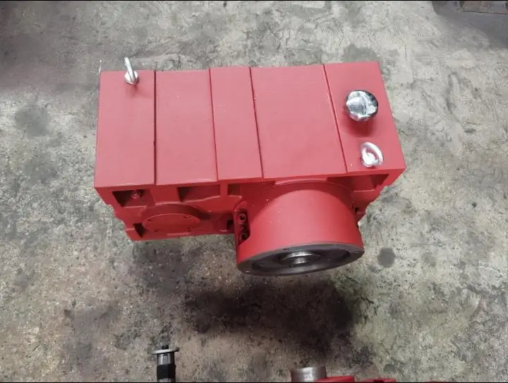 Reducer gear shaft accessories, particle machine gear accessories