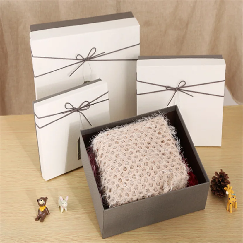 
High Quality Custom Hand Made Cardboard Paper Flat Folding Cardboard Packaging Gift Box 
