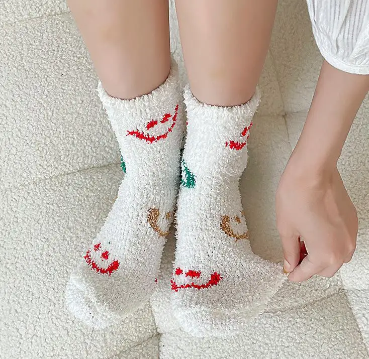 Leisure Cute Smiley Happy Face Jacquard Soft Thick Warm Women Indoor Gifts Sleeping Slipper Coral Fleece Socks Living Room Sofa