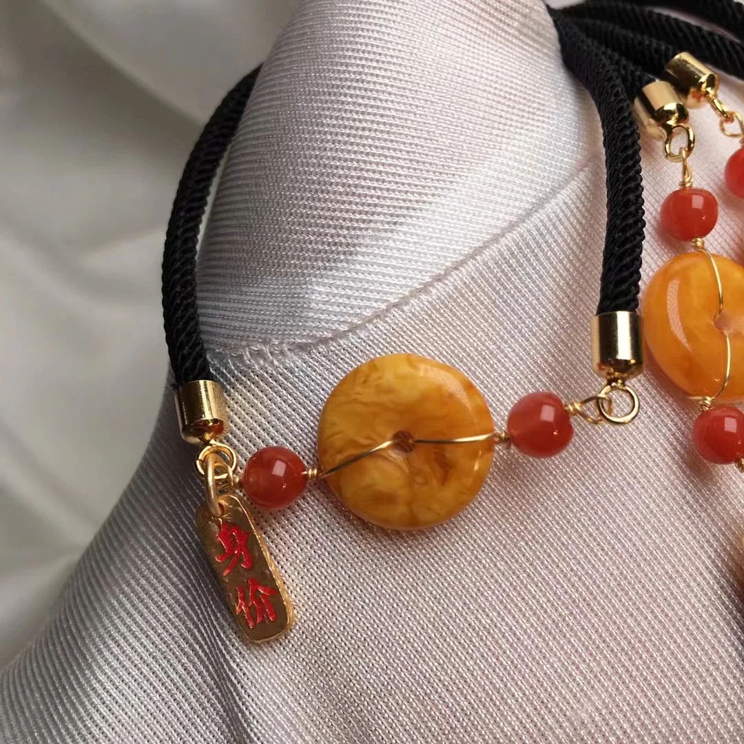  Hot Sale Natural Jade Oriental Peace Buckle South Red Beads Charm Bracelet Factory