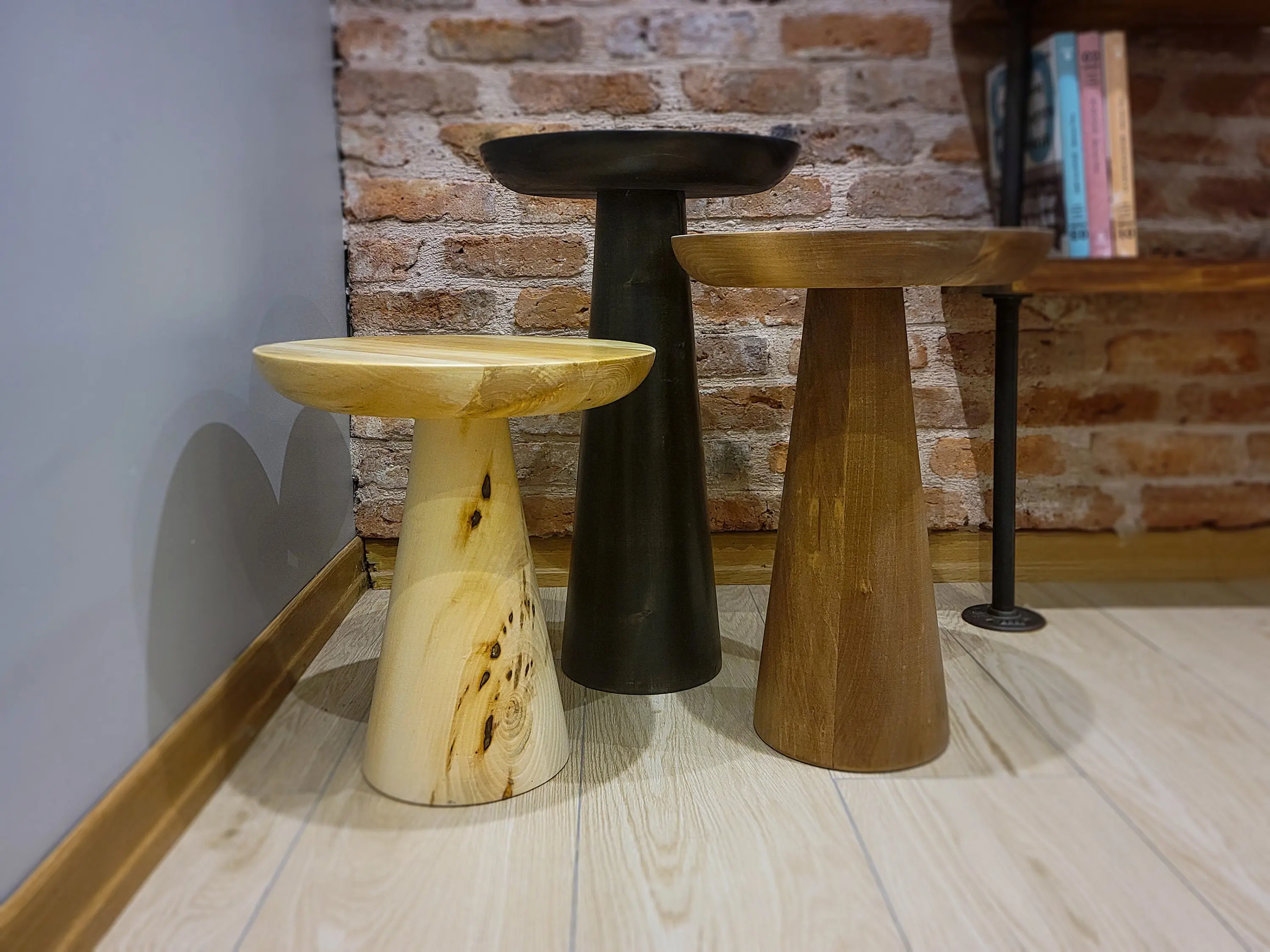 High-Quality Side Table Living Room Furniture Round Coffee Table Modern Console Table