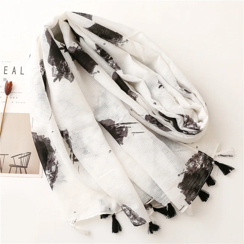 2022 new design Black hand-painted printed scarf hijab