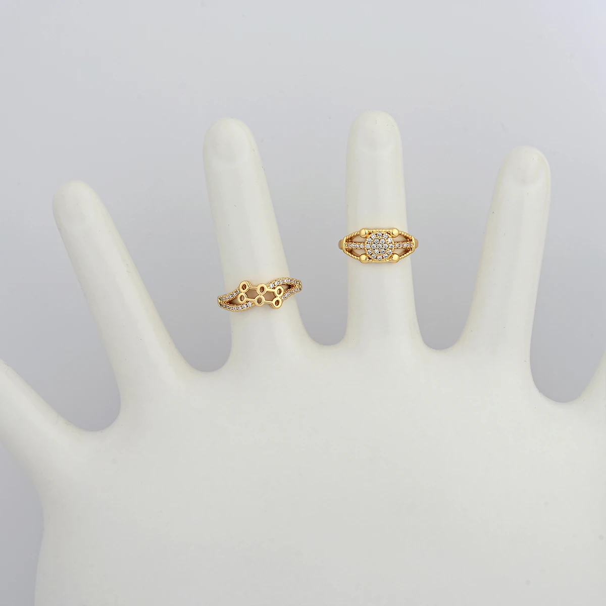 2024 Hot Sale Hollow Out Heart Shape 18k Gold Plated Ring Romantic Jewelry Wedding Diamond Rings For Women Wholesale Custom