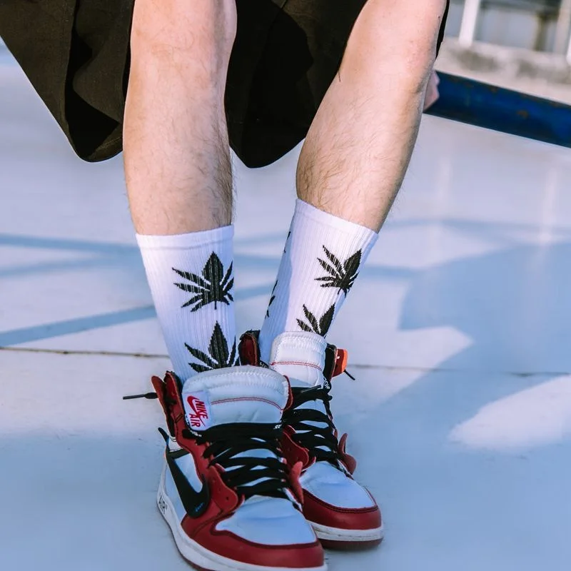 Fashion Maple Leaf Middle Tube Sports Socks Weed Leaf Socks
