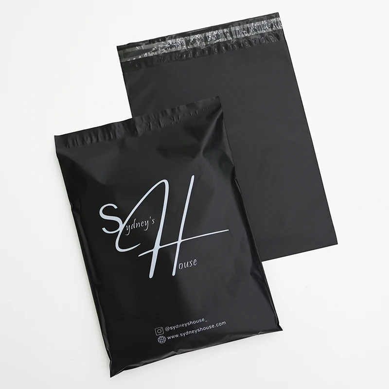 Custom 100% Recycled Self Sealing Shirt Packaging Matte Black Poly Compostable Mailer Courier Bag